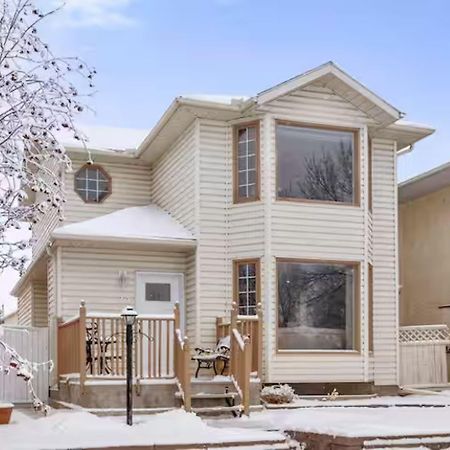 Home Away From Home!! YYC Exterior foto